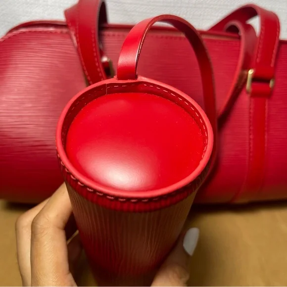 AUTHENTIC Louis Vuitton Epi Soufflot handbag and pouch - Picture 12 of 16